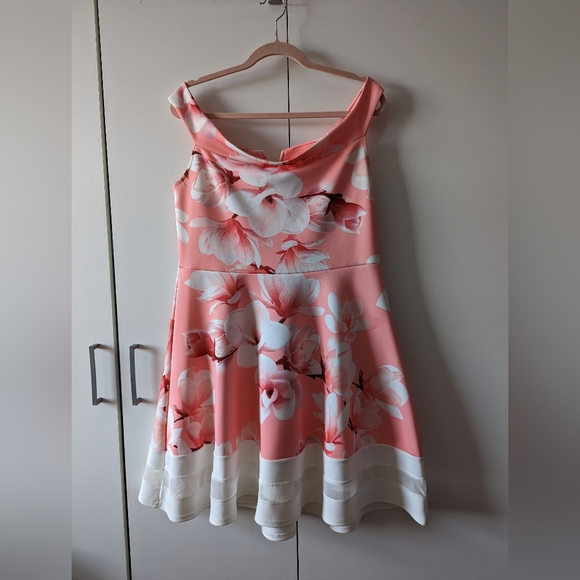 Quiz Pink W/White Flowers Off-the-shoulder Dress Size 18 - Picture 3 of 6
